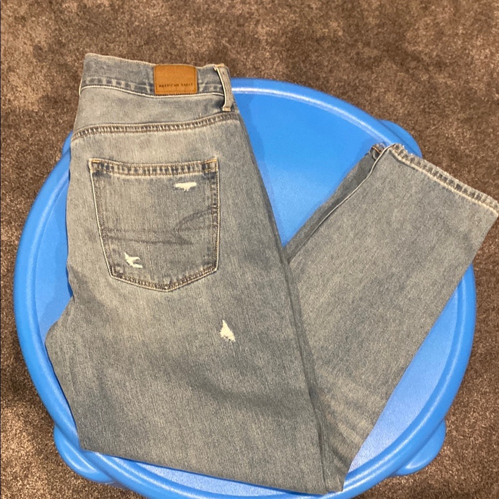 American Eagle Outfitters Mom Jeans